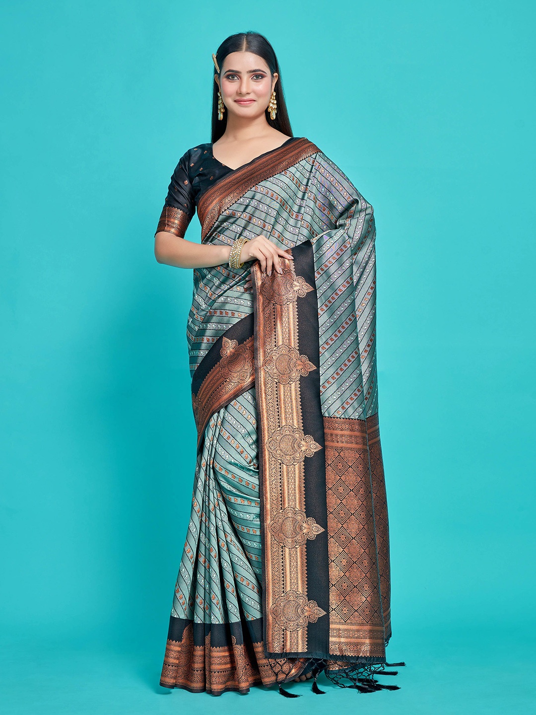 

MIMOSA Woven Design Striped Zari Kanjeevaram Saree, Black