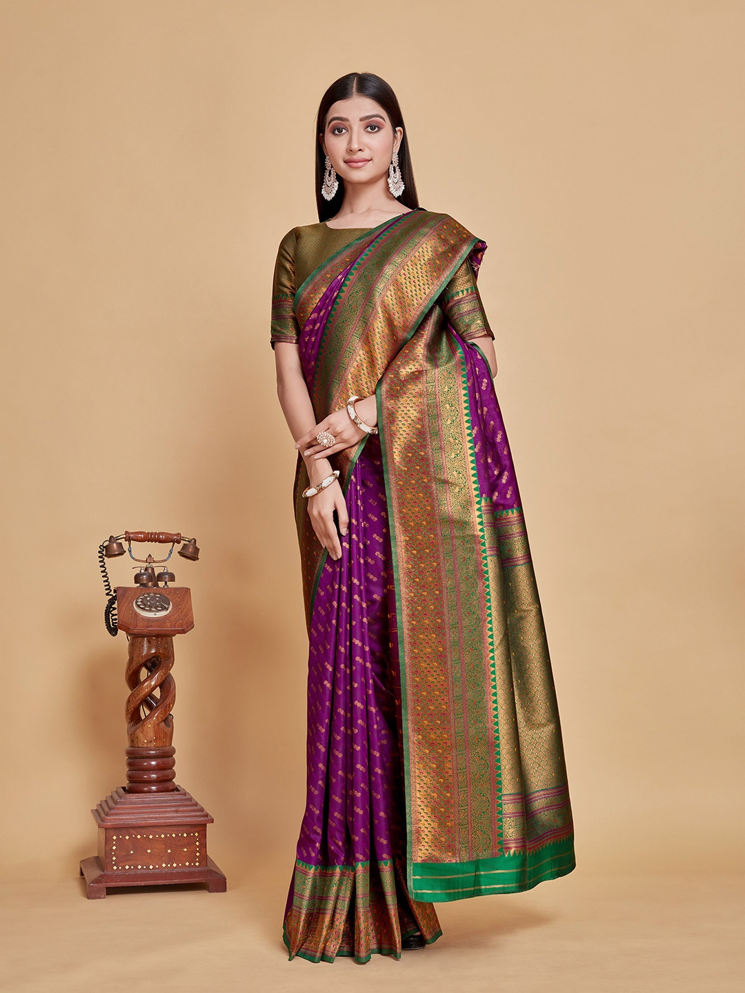 

MIMOSA Ethnic Motifs Woven Design Zari Kanjeevaram Saree, Purple