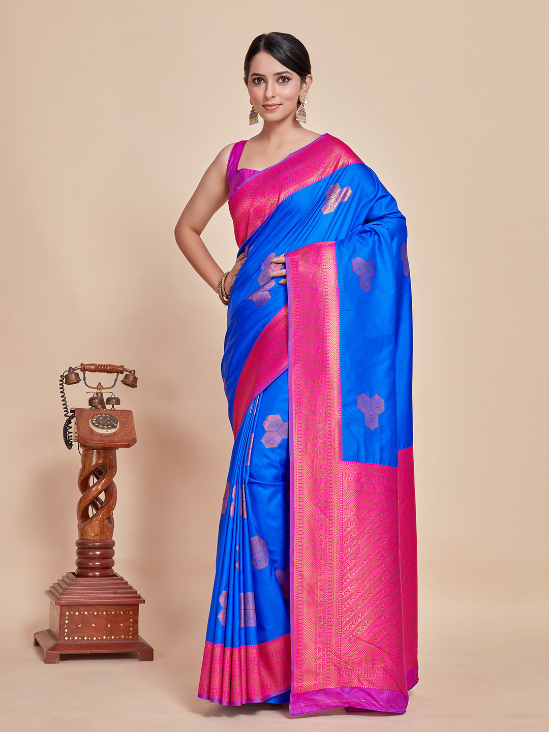 

MIMOSA Ethnic Motifs Woven Design Zari Art Silk Kanjeevaram Saree, Blue