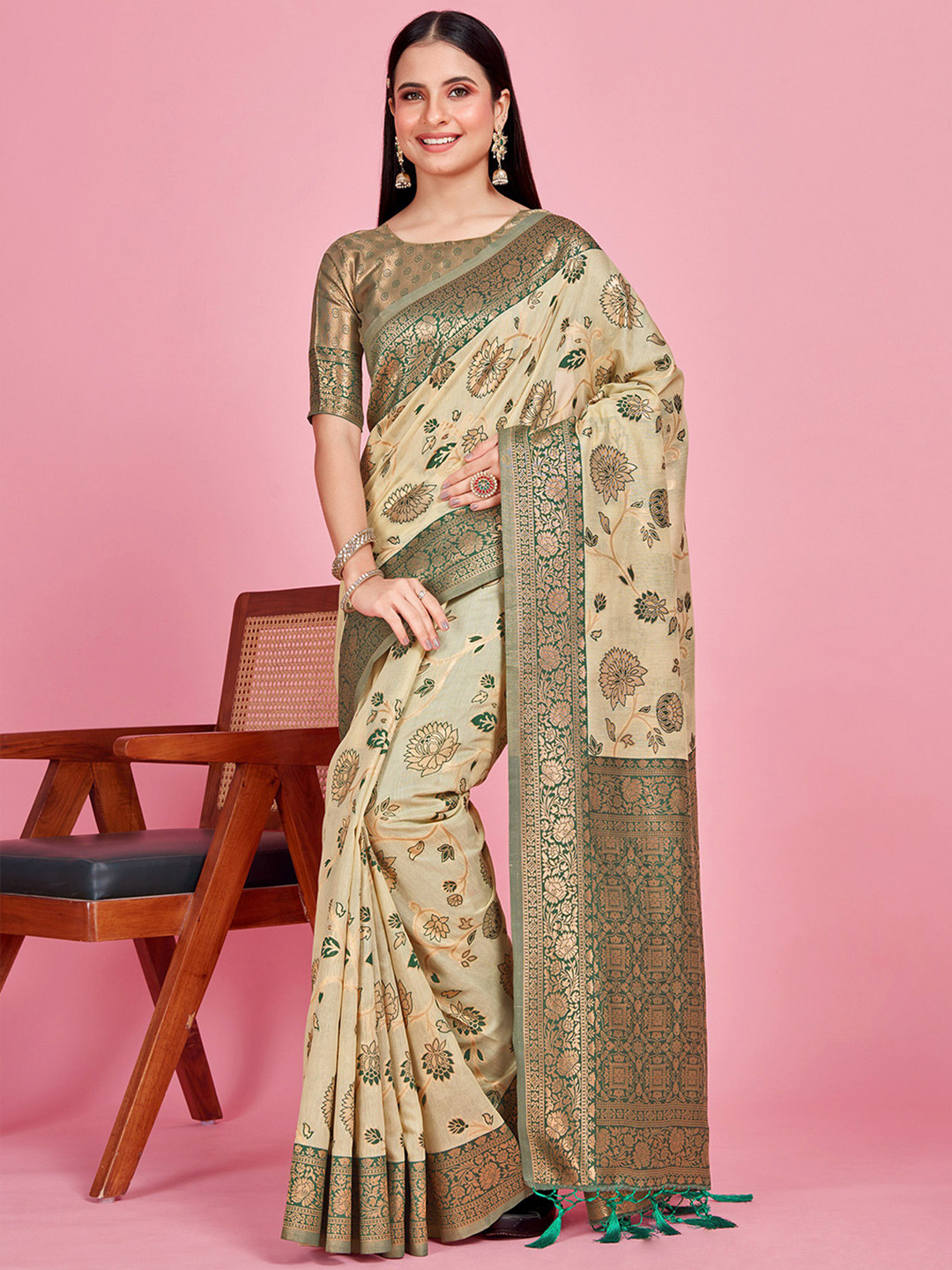 

MIMOSA Ethnic Motifs Woven Design Zari Banarasi Saree, Beige