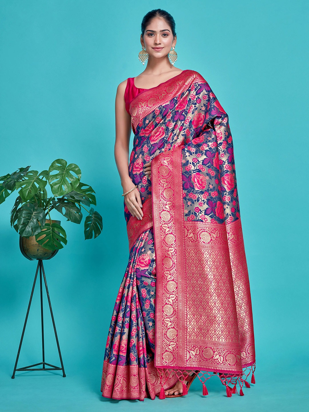 

MIMOSA Woven Design Zari Kanjeevaram Saree, Navy blue