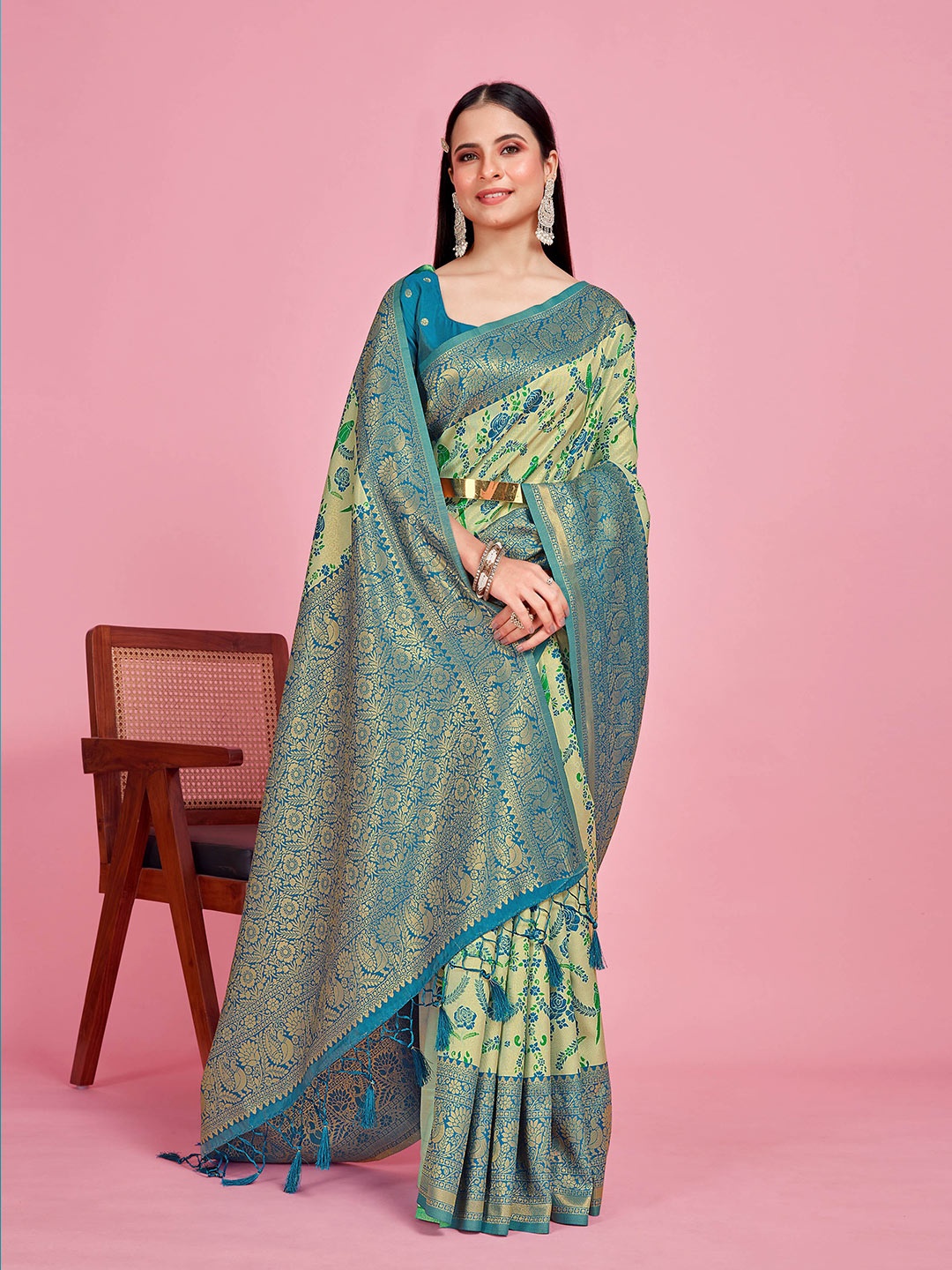 

MIMOSA Ethnic Motifs Woven Design Zari Art Silk Kanjeevaram Saree, Khaki