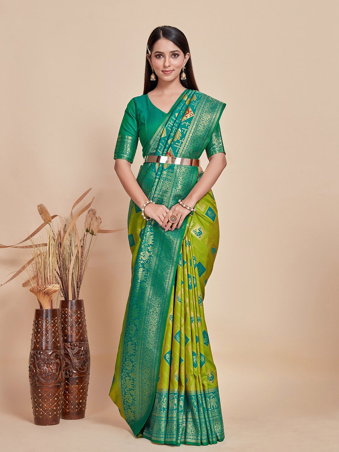 

MIMOSA Ethnic Motifs Woven Design Zari Kanjeevaram Saree, Lime green