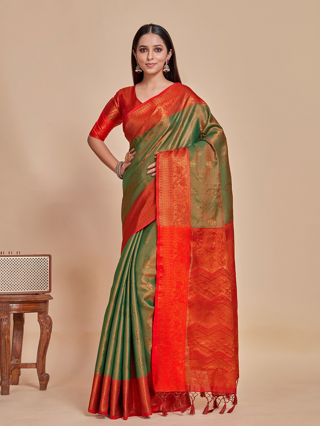 

MIMOSA Ethnic Motifs Woven Design Zari Kanjeevaram Saree, Green