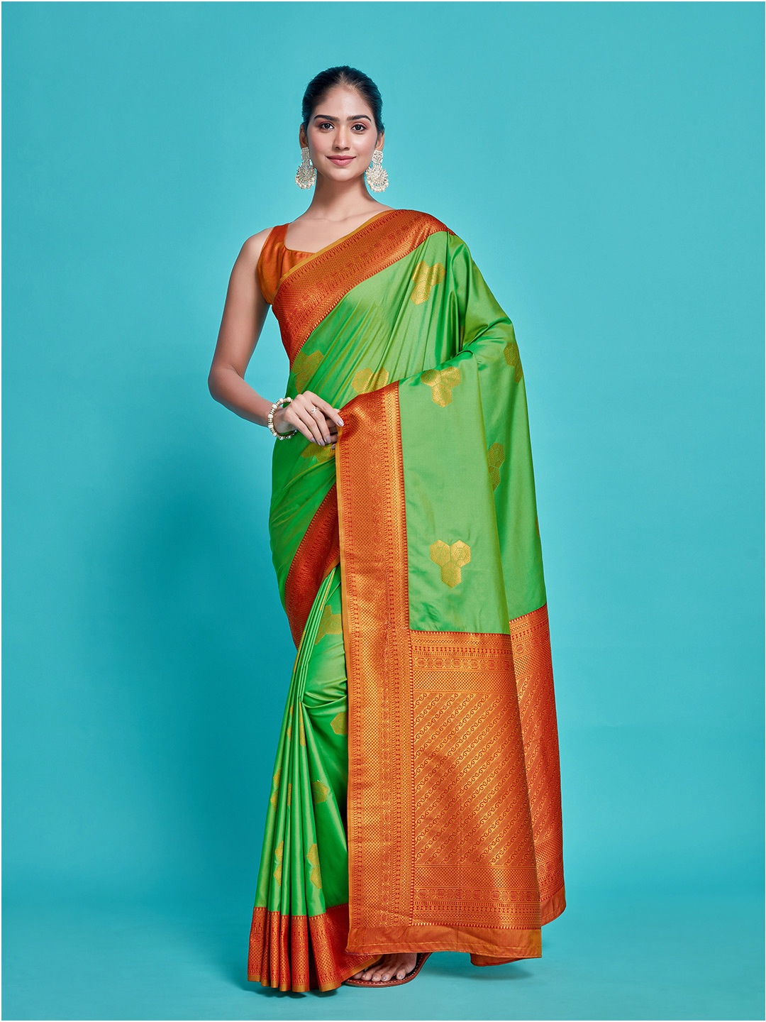 

MIMOSA Ethnic Motifs Woven Design Zari Kanjeevaram Saree, Green