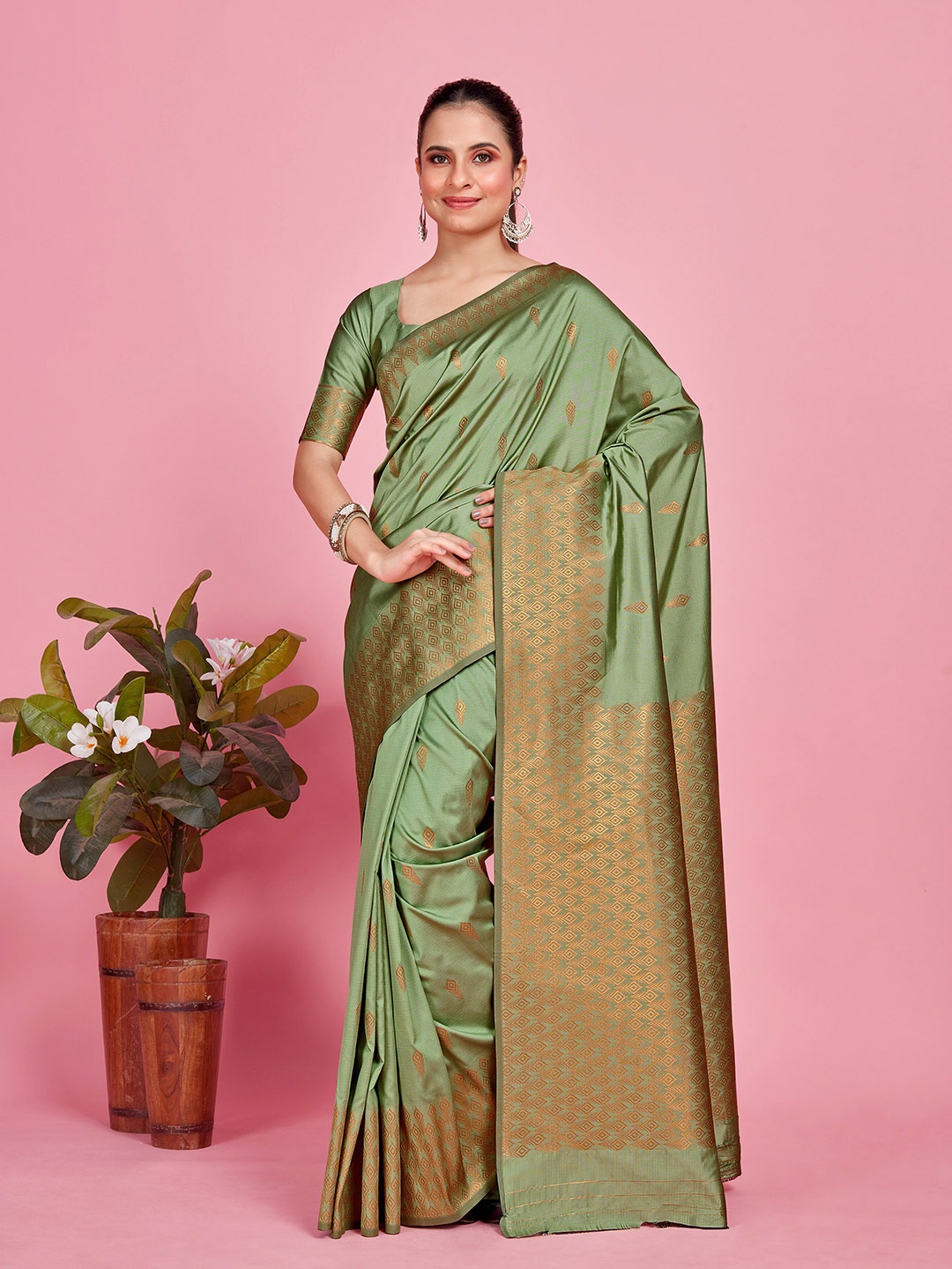 

MIMOSA Geometric Woven Design Zari Kanjeevaram Saree, Olive
