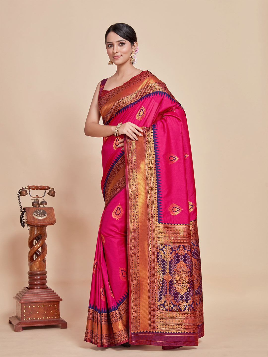 

MIMOSA Woven Design Zari Kanjeevaram Saree, Pink