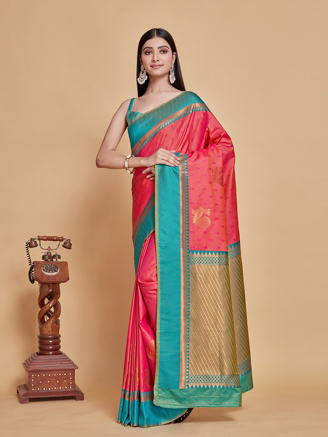 

MIMOSA Paisley Woven Designed Zari Kanjeevaram Saree, Pink