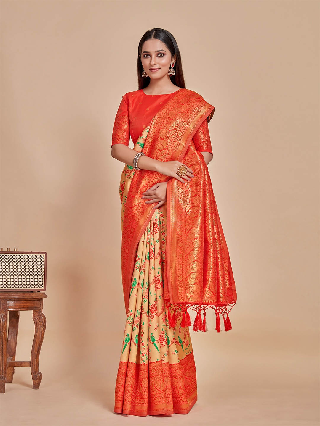 

MIMOSA Floral Floral Woven Design Zari Kanjeevaram Saree, Peach