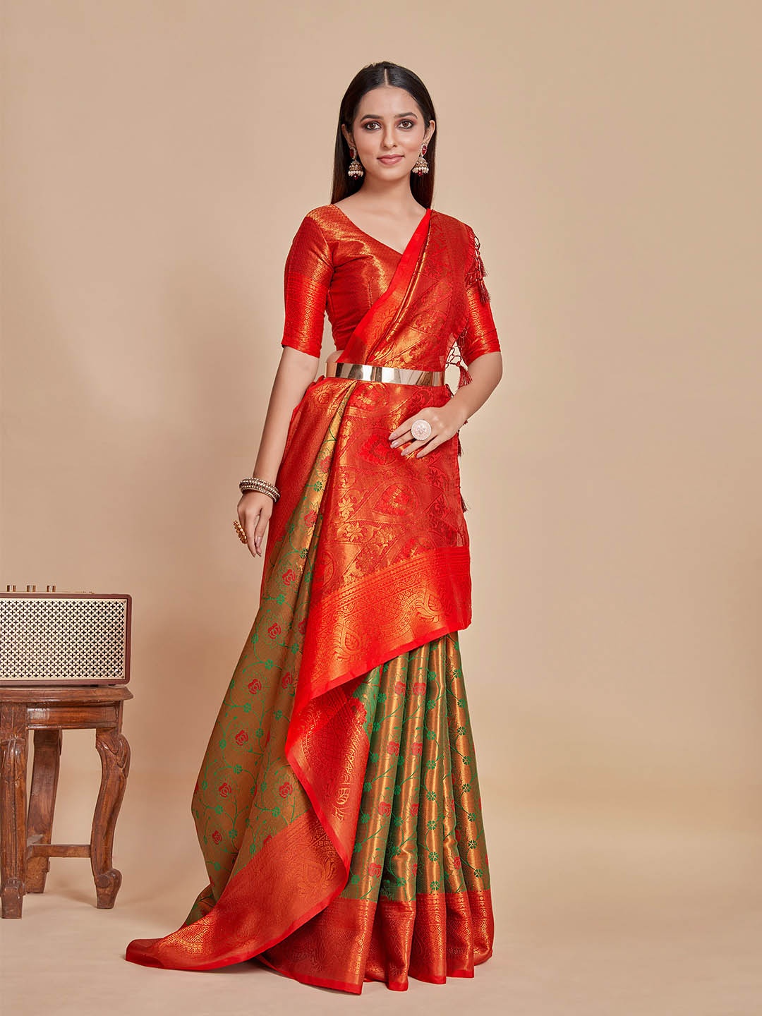 

MIMOSA Woven Design Zari Kanjeevaram Saree, Green