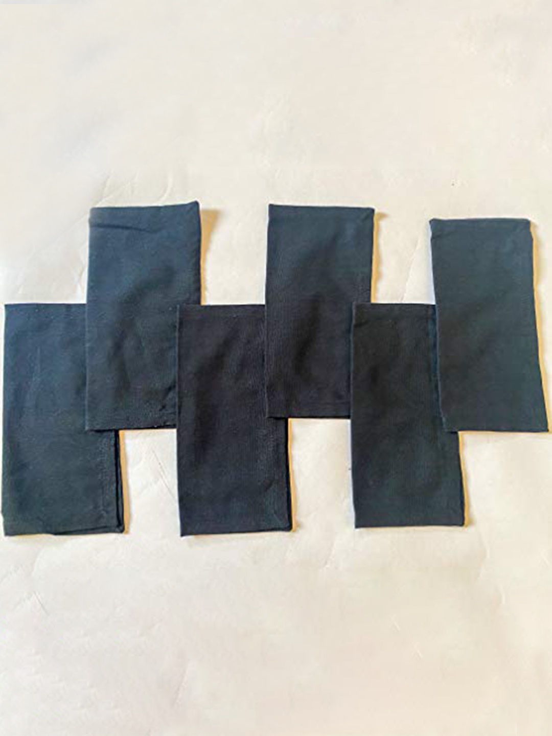 

Lushomes Black 6 Pieces Cotton Cloth Cocktail Table Napkins