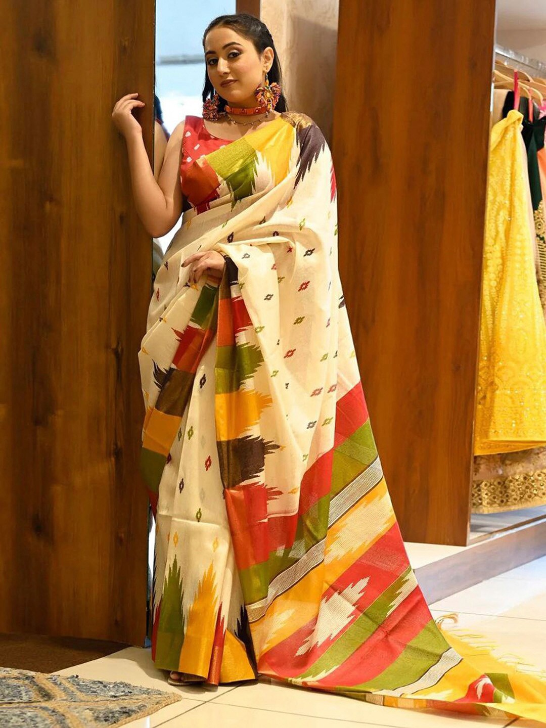 

KALINI Geometric Printed Pure Cotton Ikat Saree, Cream