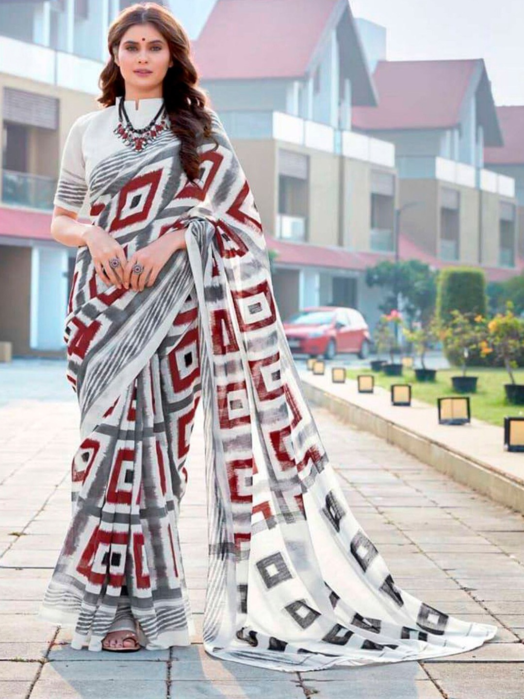 

KALINI Geometric Printed Poly Cotton Saree, Off white