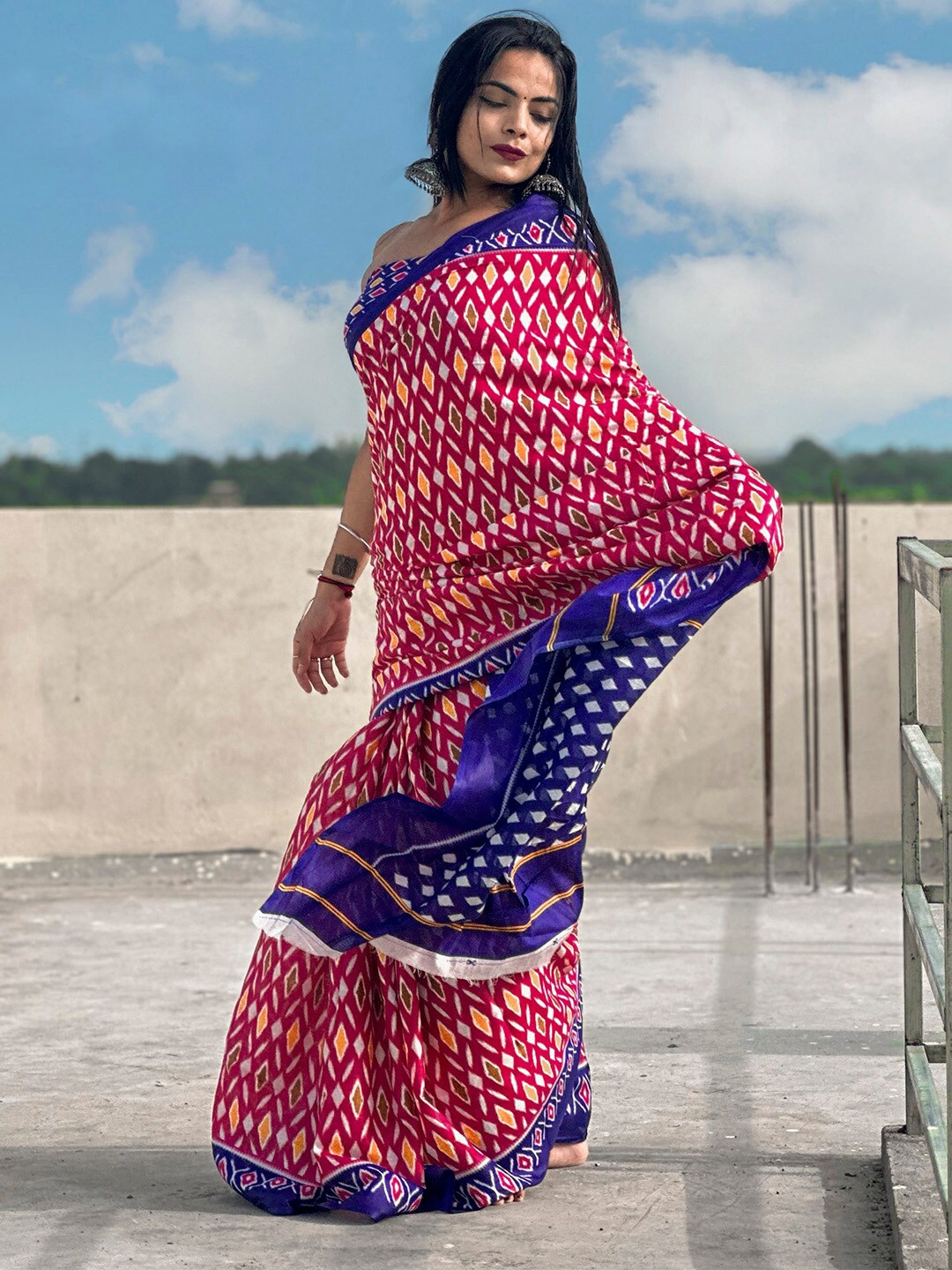 

KALINI Ethnic Motifs Printed Poly Cotton Ikat Saree, Pink