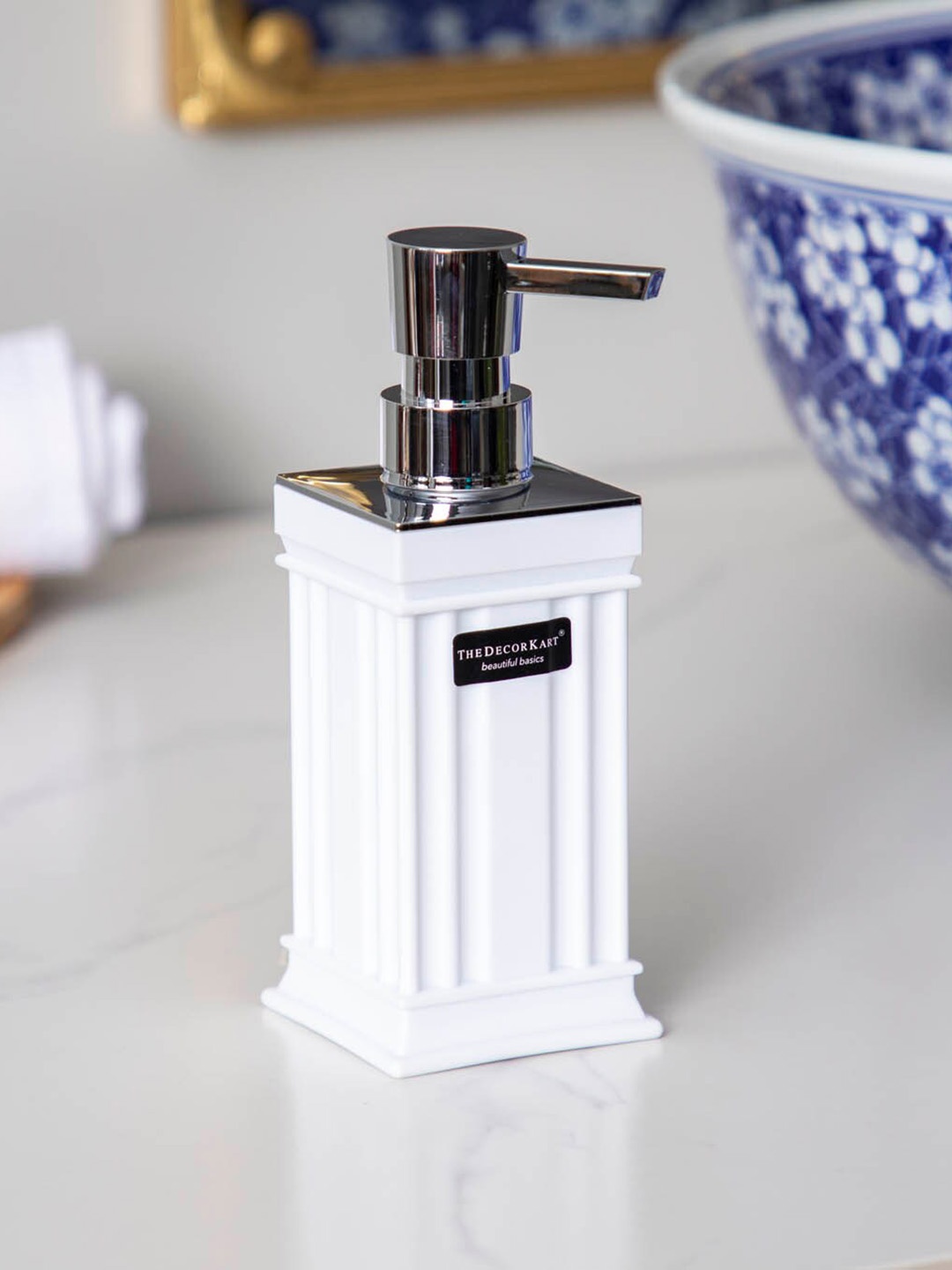 

THEDECORKART White Textured Soap Dispenser