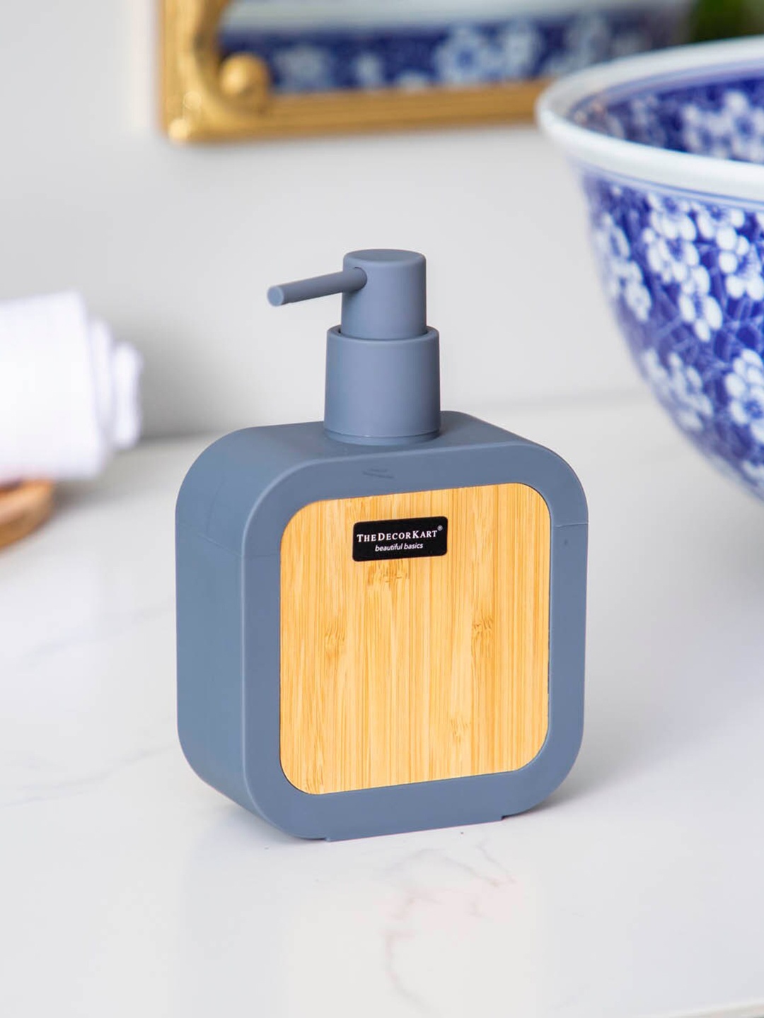 

THEDECORKART Blue & Brown Border Design Soap Dispenser