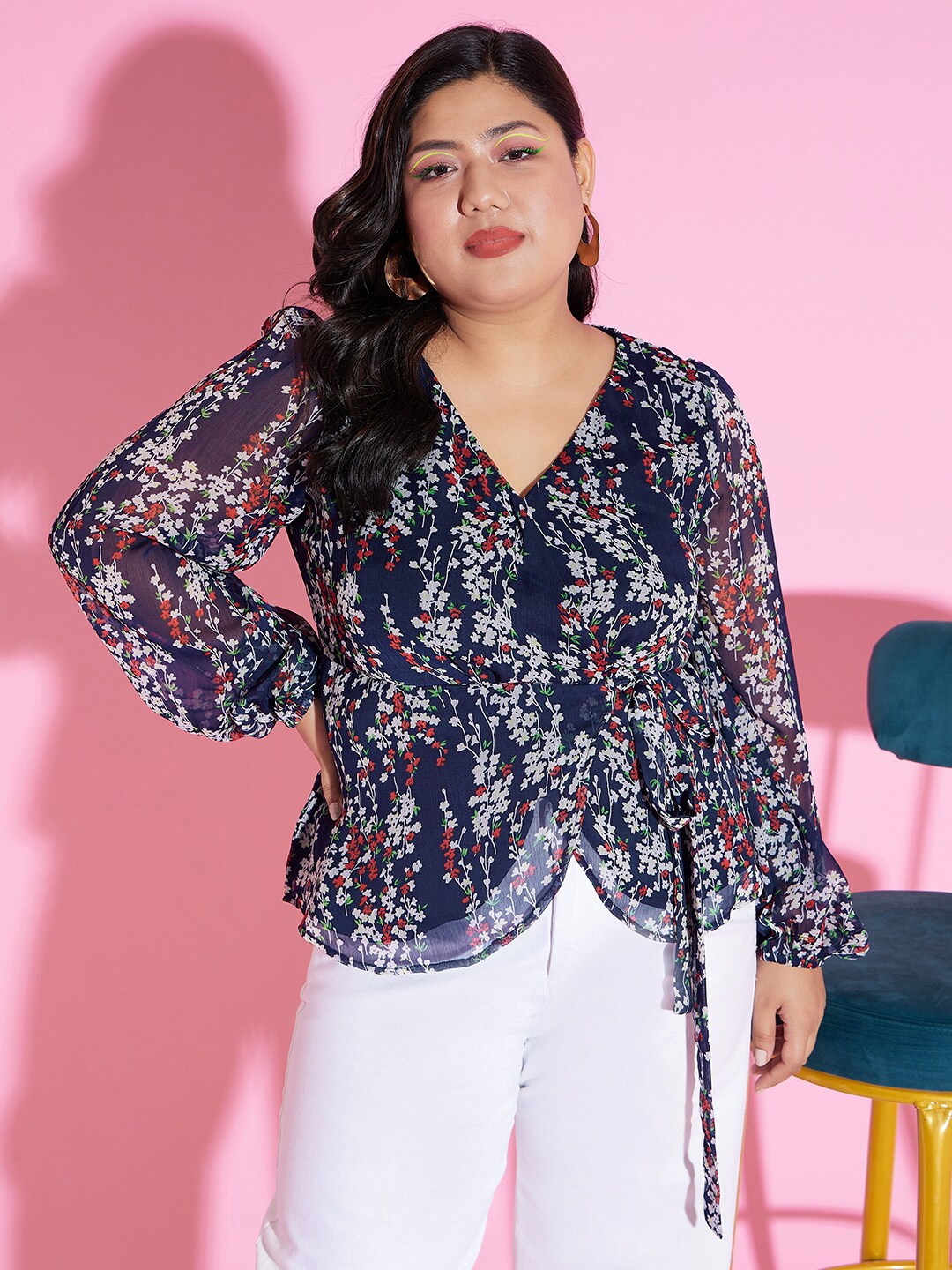 

Berrylush Curve Plus Size Floral Print Tie Ups Wrap Top, Navy blue