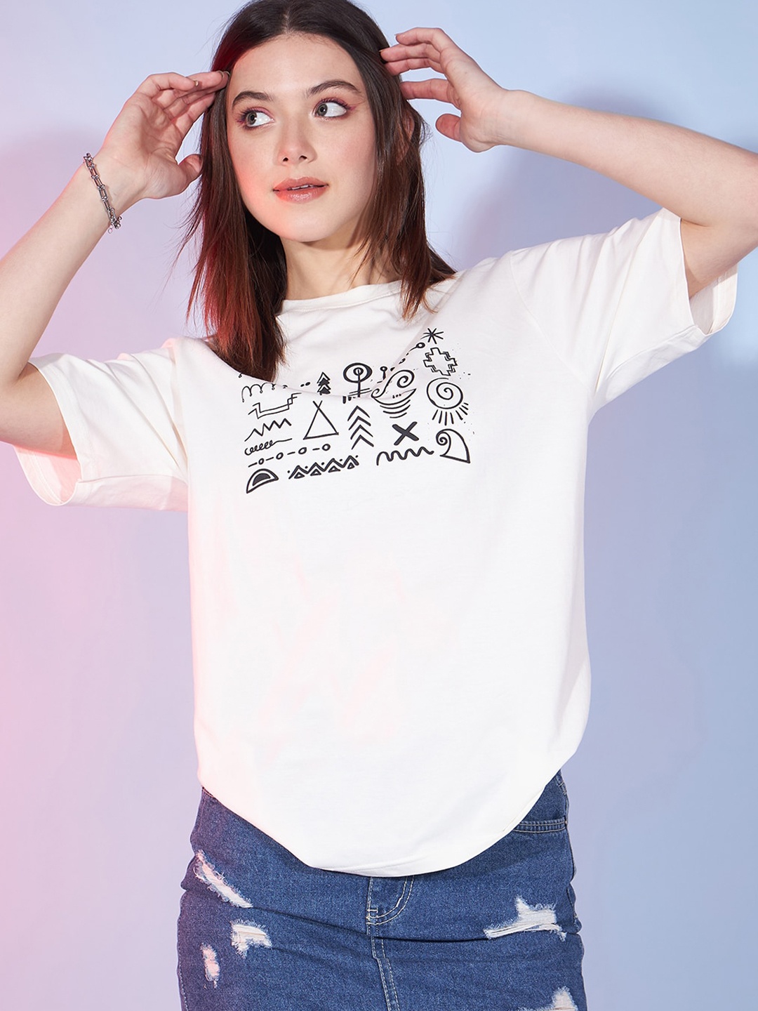 

DressBerry White Tribal Printed Drop-Shoulder Sleeves Cotton Oversized T-shirt