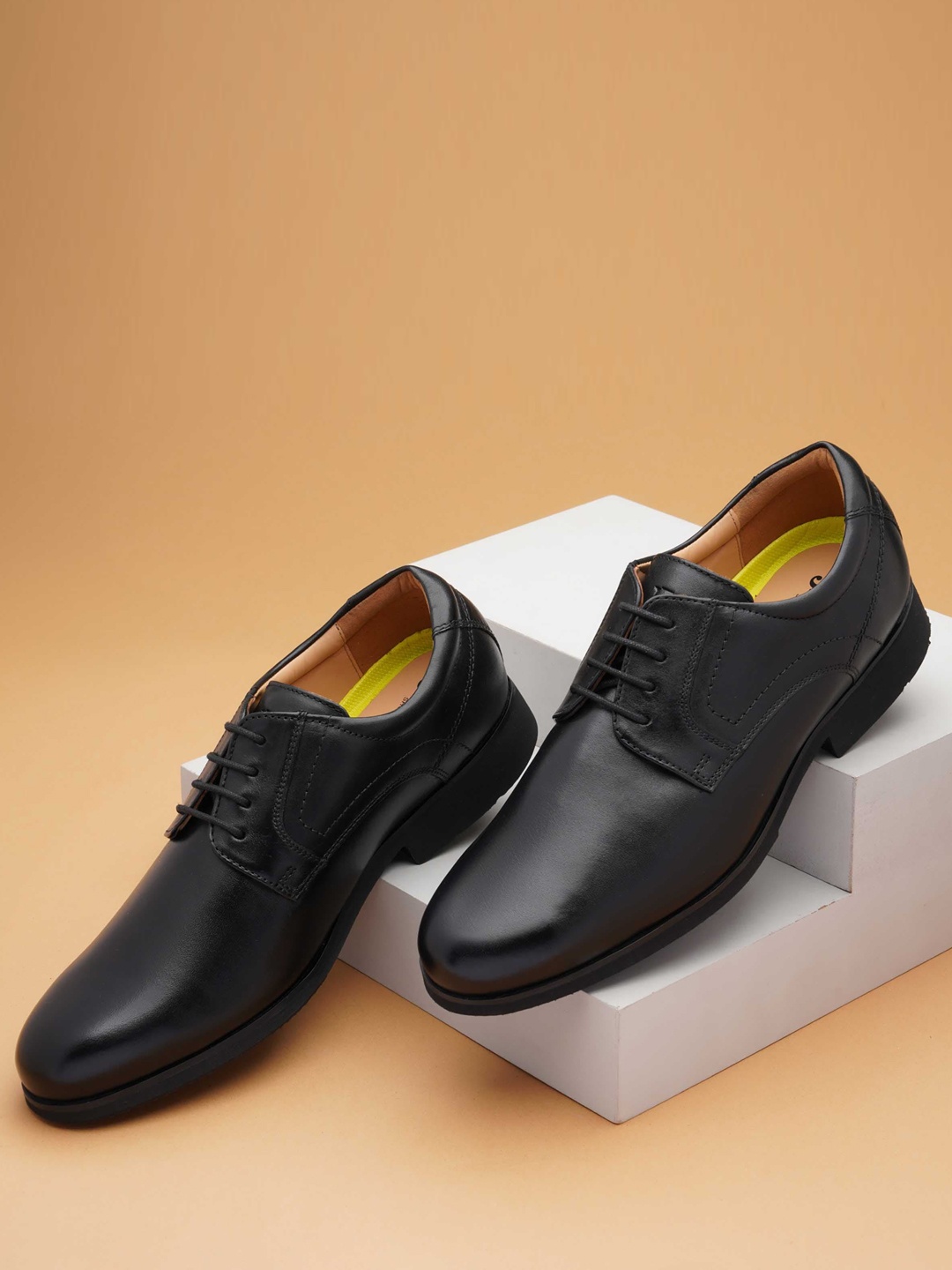 

Florsheim Men Leather Formal Derbys, Black