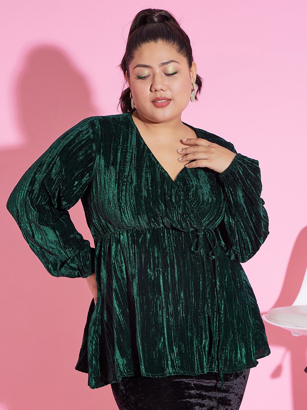 

Berrylush Curve Plus Size Green Tie Ups Wrap Top