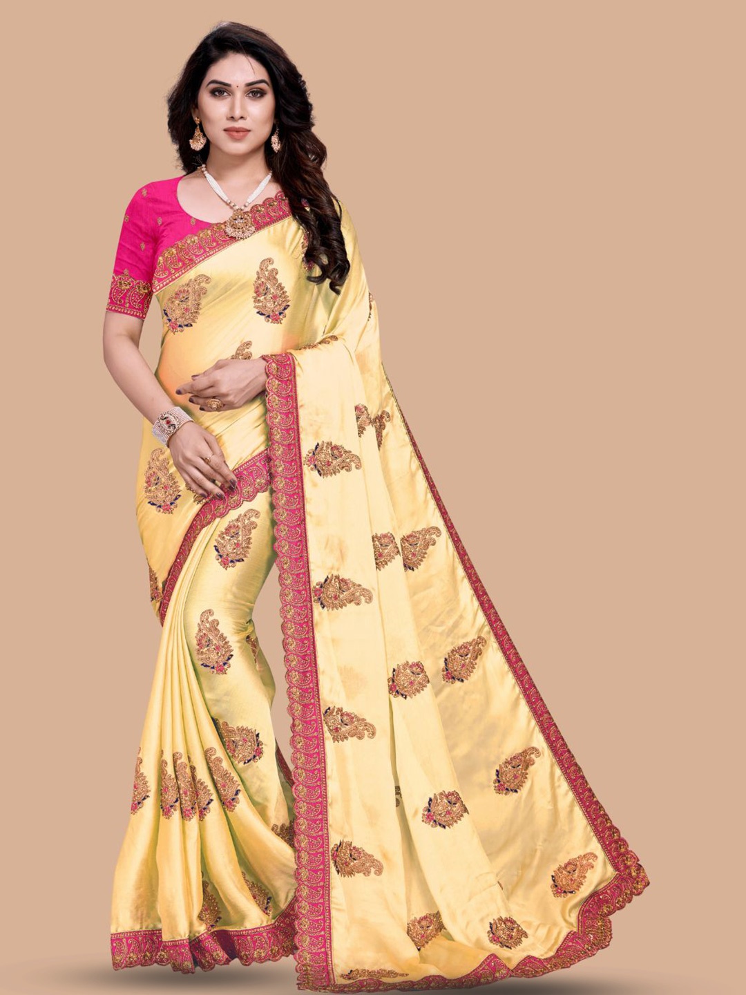 

MAGMINA Paisley Embroidered Pure Chiffon Saree, Cream