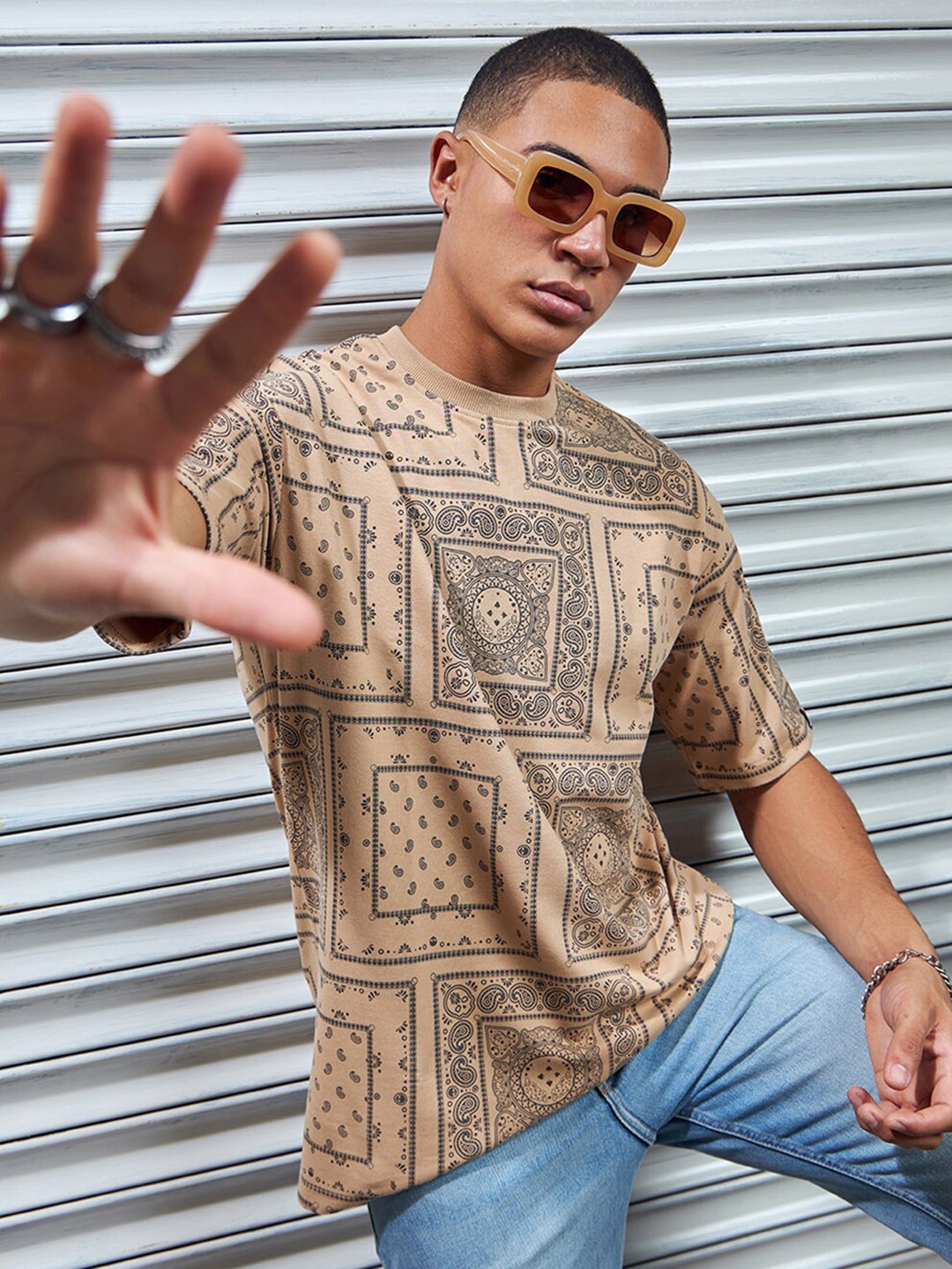 

Bewakoof Heavy Duty Plus Plus Size Ethnic Motifs Printed Pure Cotton Oversized T-shirt, Brown
