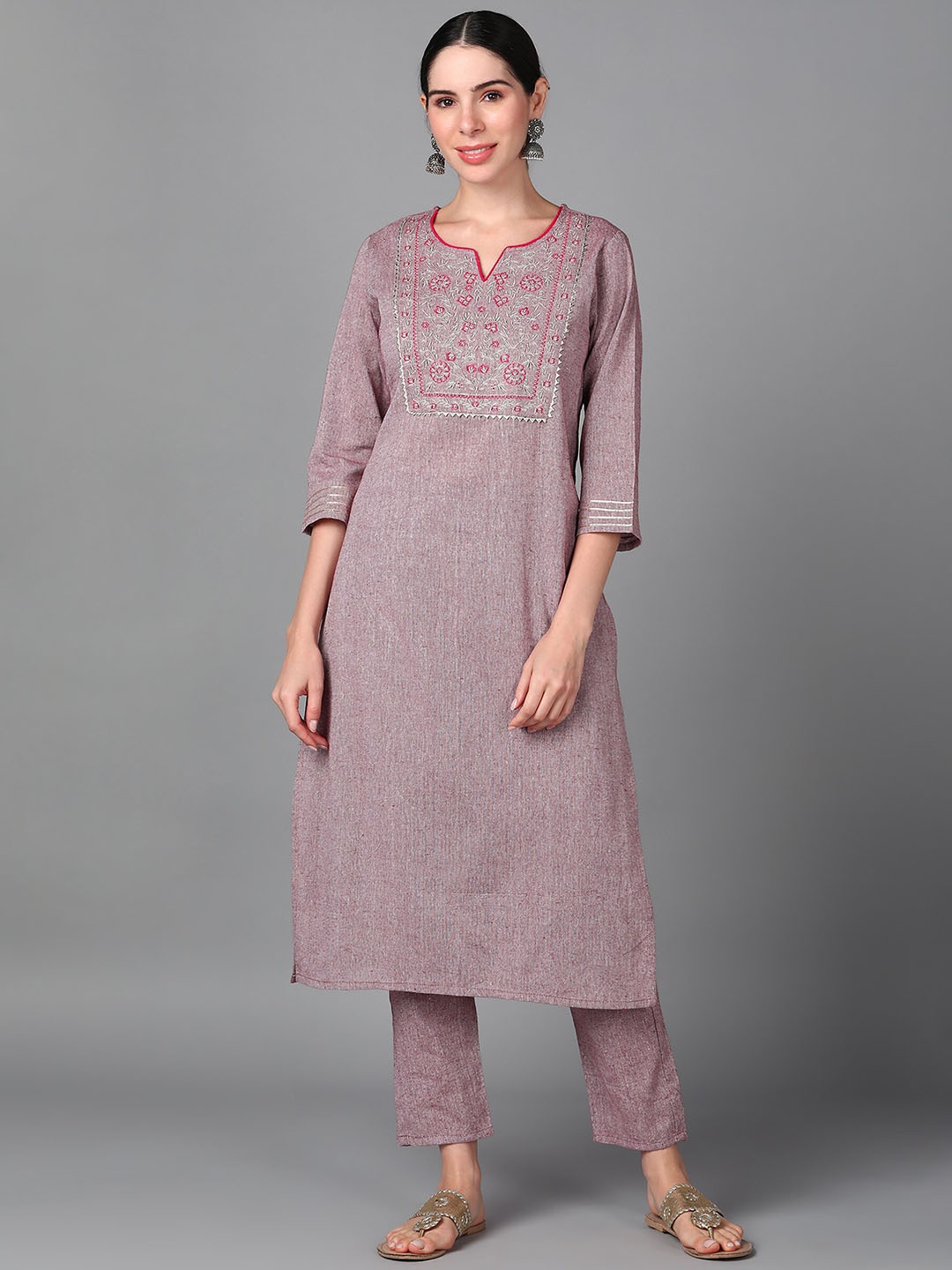 

AAYUMI Floral Yoke Design Regular Thread Work Pure Cotton Kurta With Pyjamas, Maroon