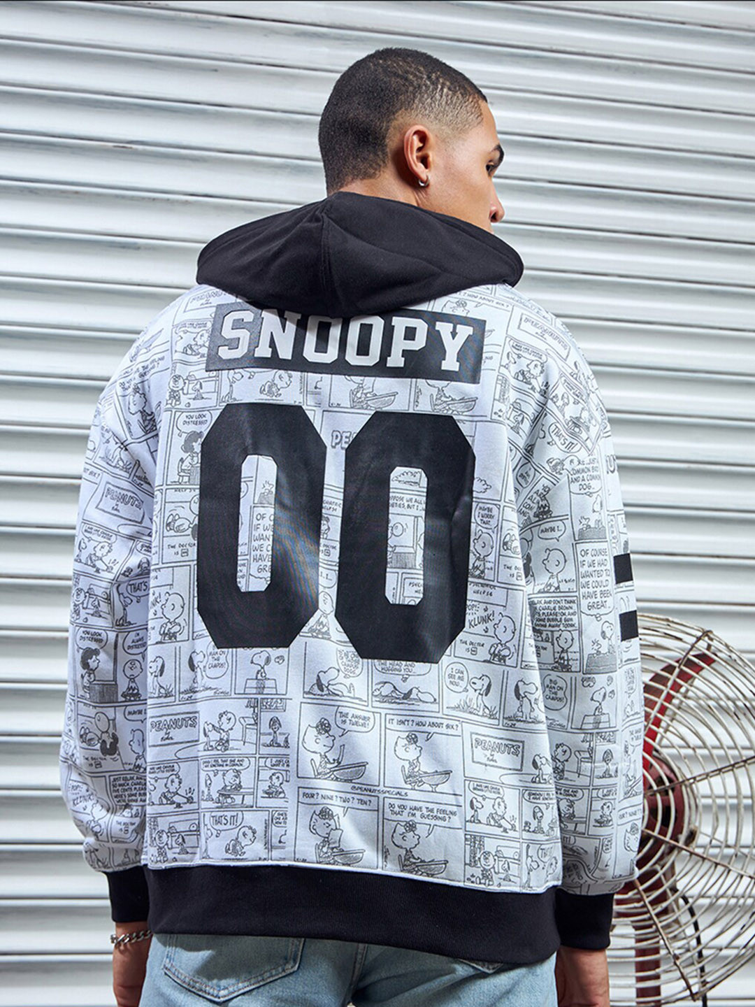 

Bewakoof Plus Heavy Duty 1.0 Snoopy Printed Oversized Hoodies, White