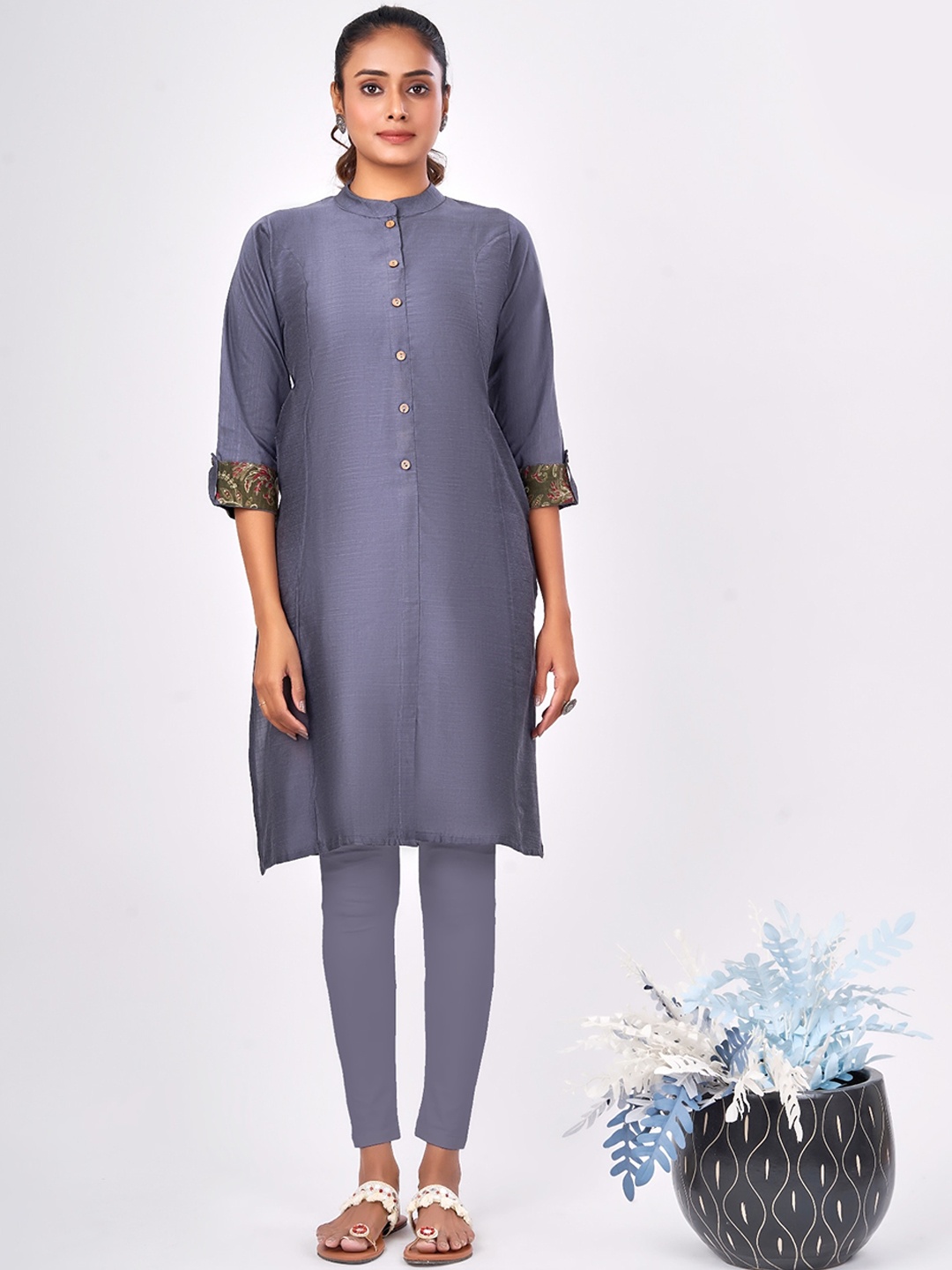 

NAYRA Mandarin Collar Straight Cotton Kurta, Grey