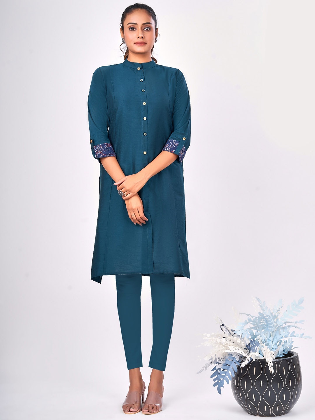 

NAYRA Band Collar Three-Quarter Sleeve Cotton A-Line Kurta, Teal