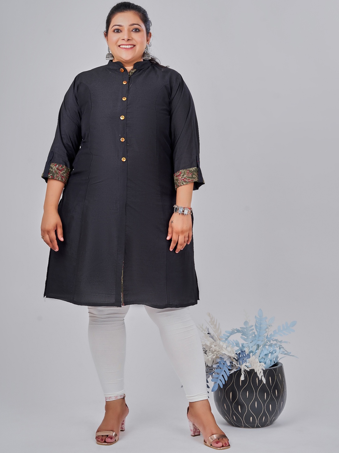 

NAYRA Plus Size Mandarin Collar Kurta, Black