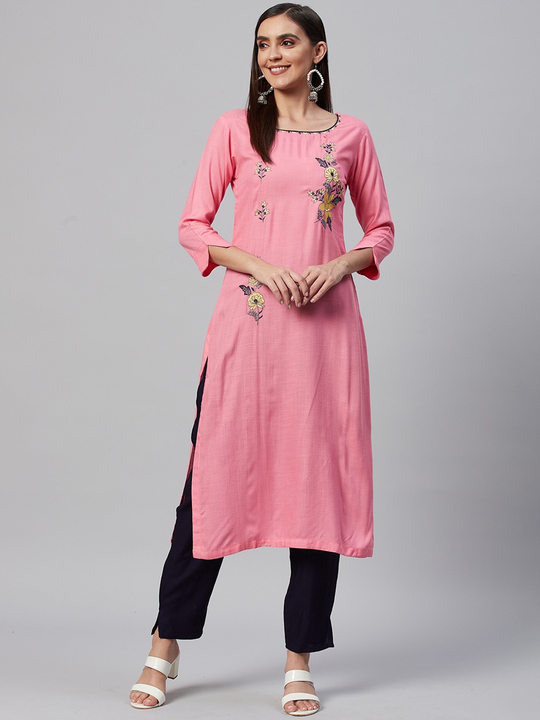 

JC4U Floral Embroidered Regular Thread Work Kurta With Trousers, Pink