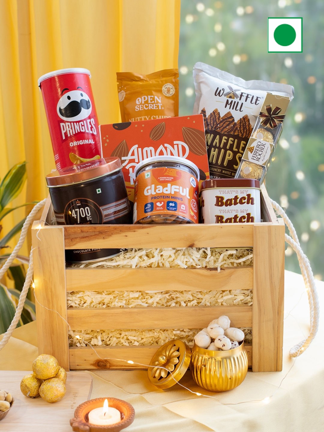 

Confetti Gifts Set of 8 Assorted Hamper Gift, Red