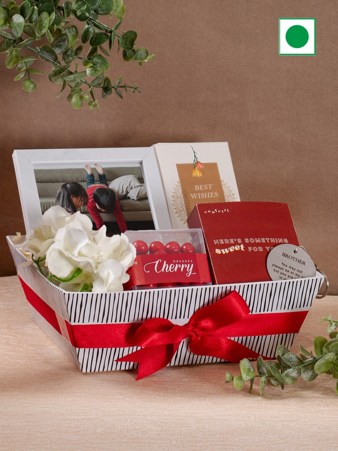 

Confetti Gifts Set of 5 Assorted Gift Hamper, White