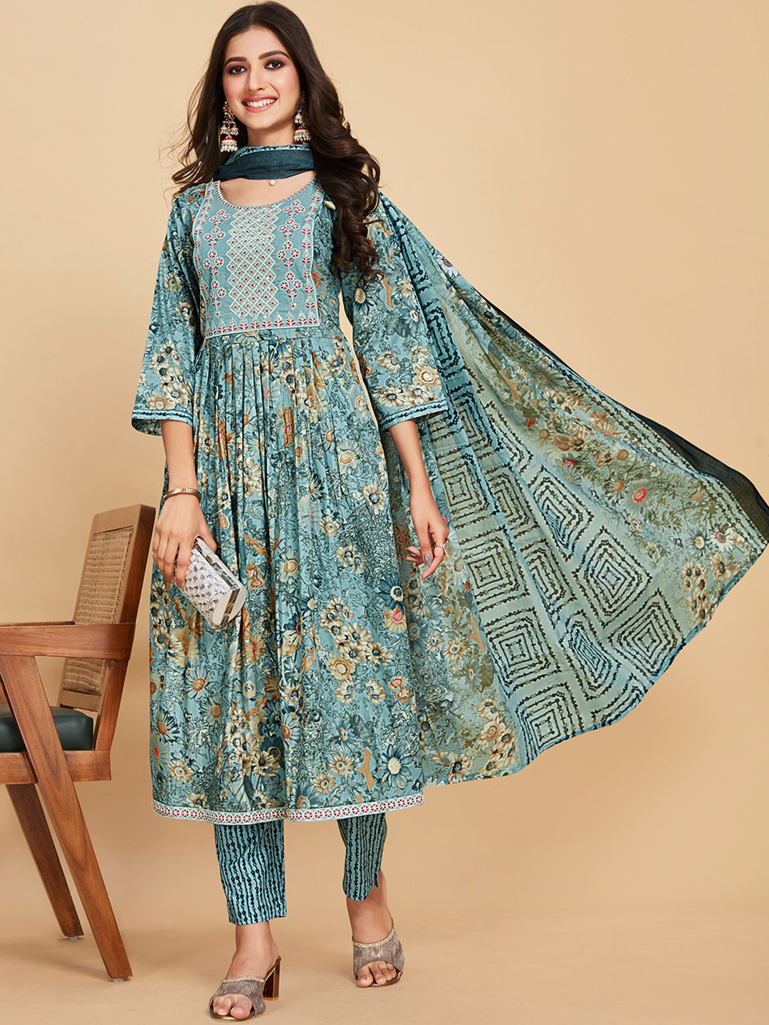 

Sangria Grey Floral Printed Thread Work Pure Cotton Kurta with Trousers & Dupatta, Blue