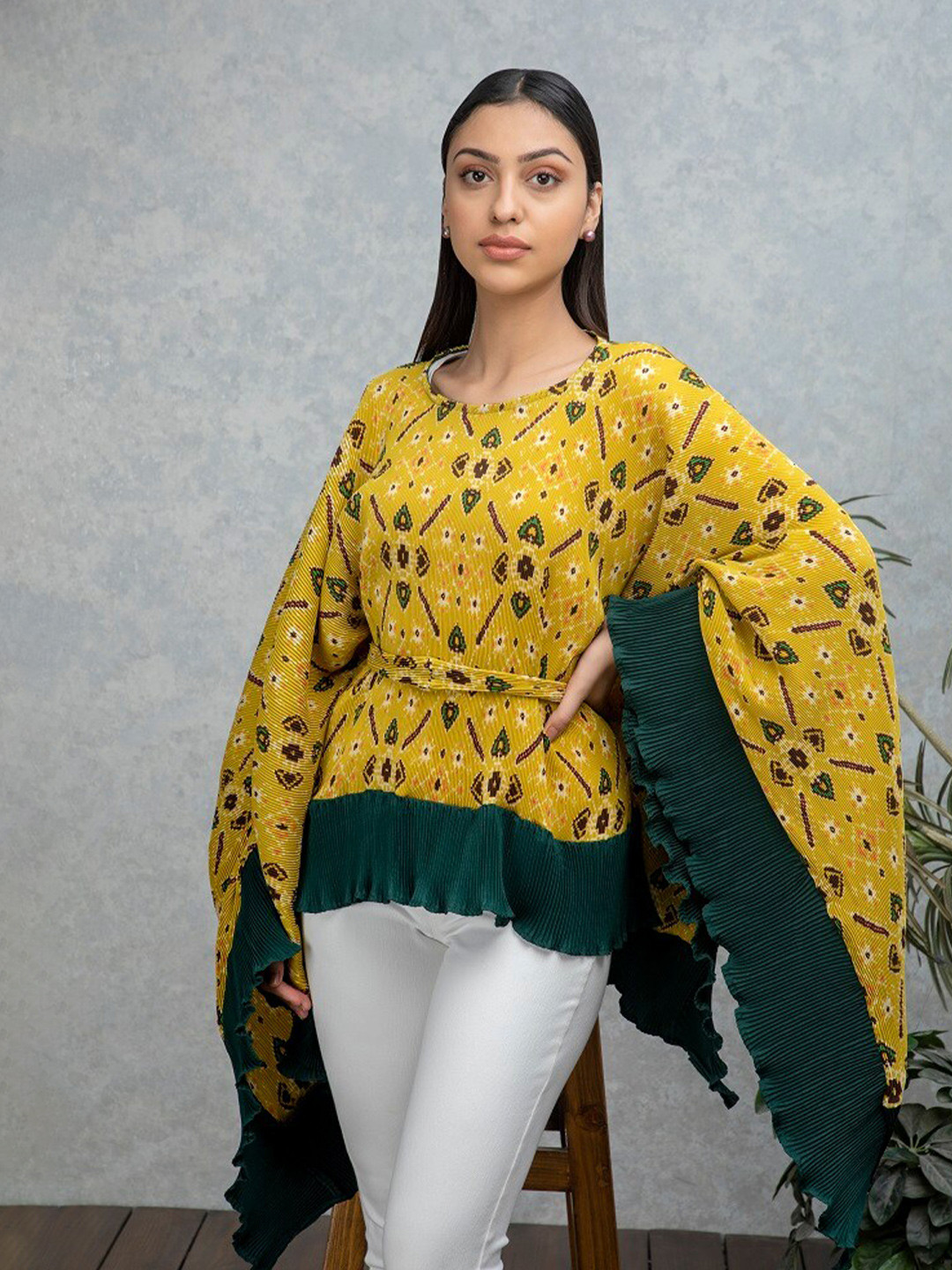 

Rhe-Ana Ethnic Motifs Printed Kimono Sleeves Tunics, Yellow