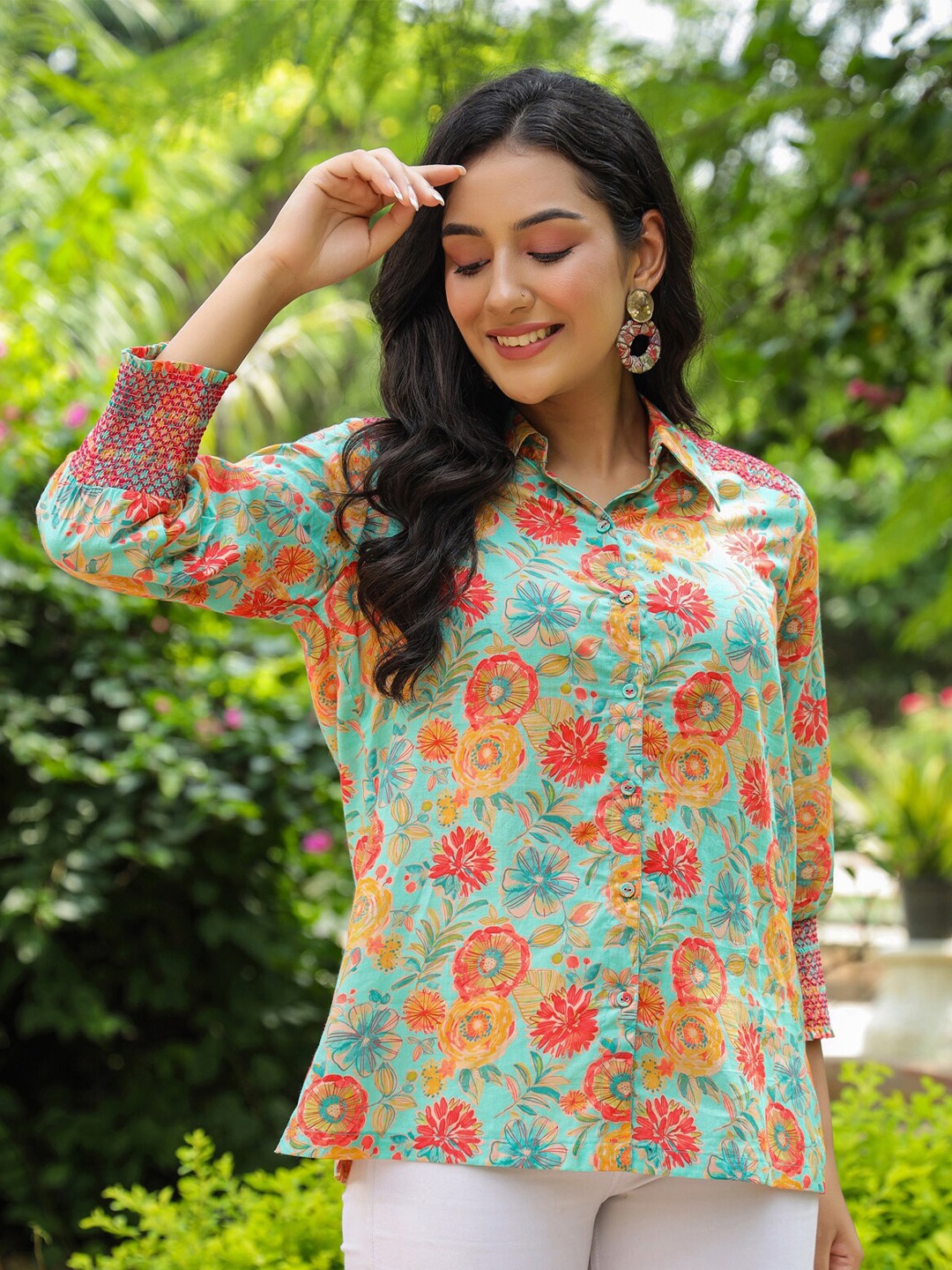 

Rain & Rainbow Floral Printed Shirt Collar Pure Cotton Kurti, Green