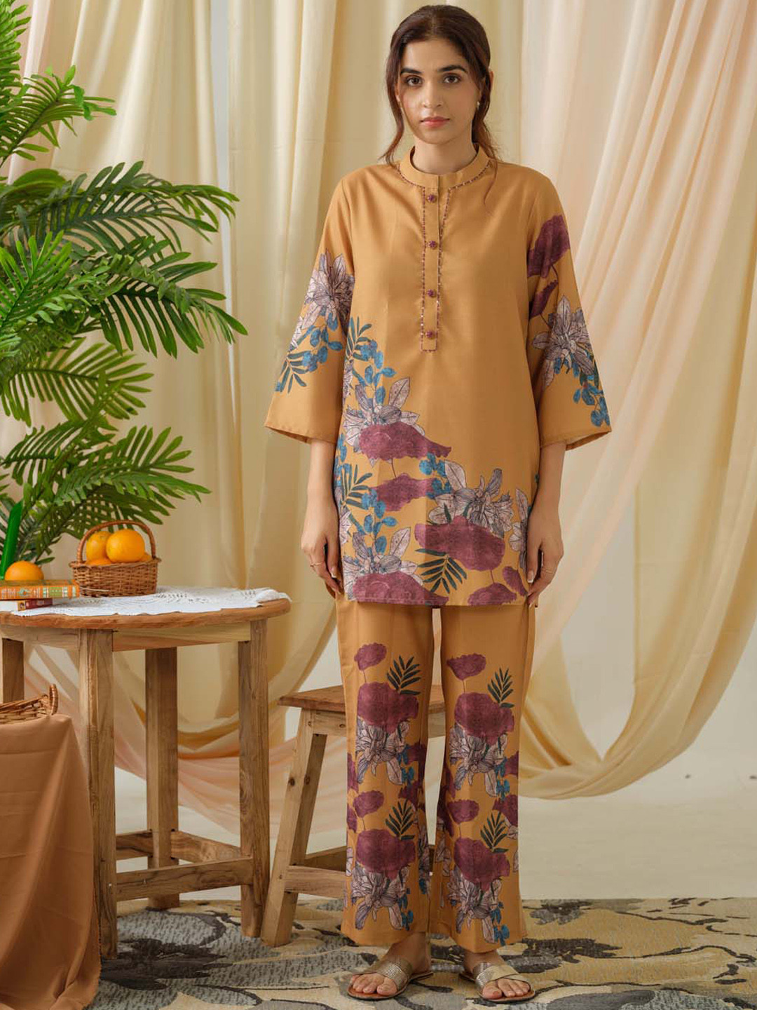 

Meena Bazaar Floral Printed Regular Kurti with Trousers, Mustard