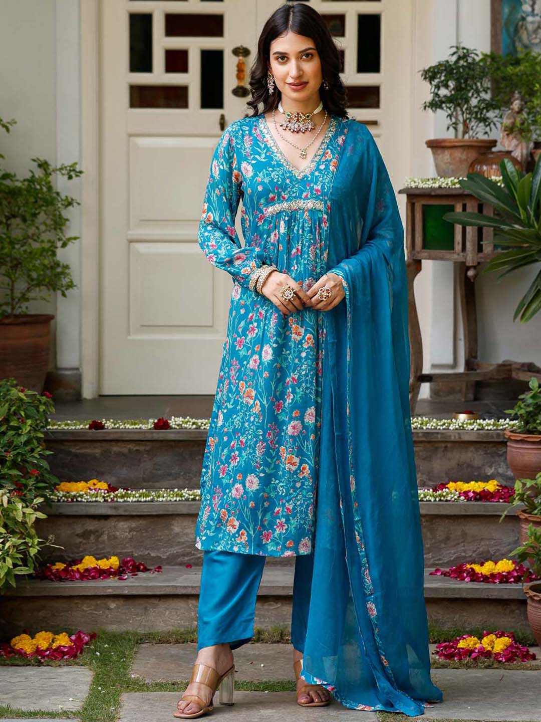 

Meena Bazaar Floral Printed Thread Work Empire Kurta With Trousers & Dupatta, Blue