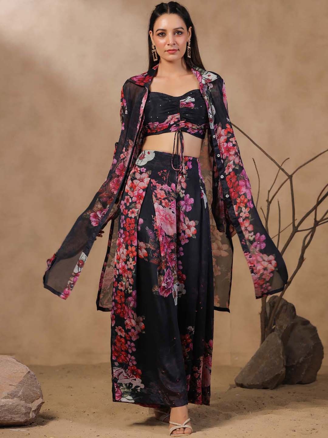 

Meena Bazaar Floral Printed Lehenga Choli With Jacket, Black