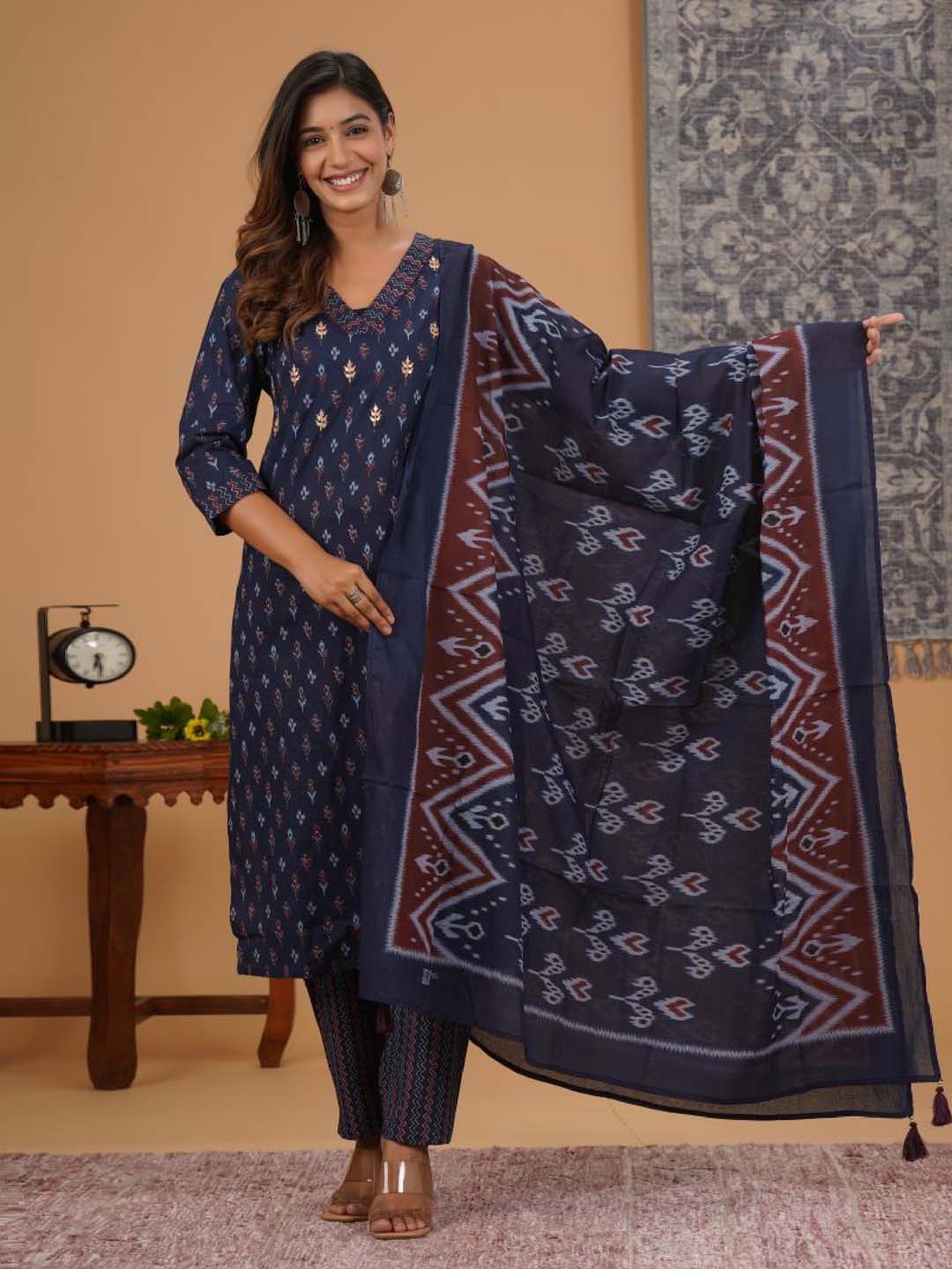 

Meena Bazaar Ethnic Motifs Printed Kurta With Trousers & Dupatta, Navy blue