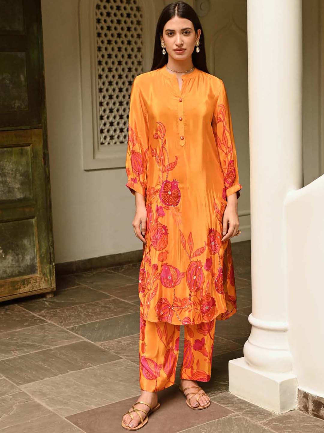 

Meena Bazaar Floral Printed Sequinned Kurta With Trousers, Mustard