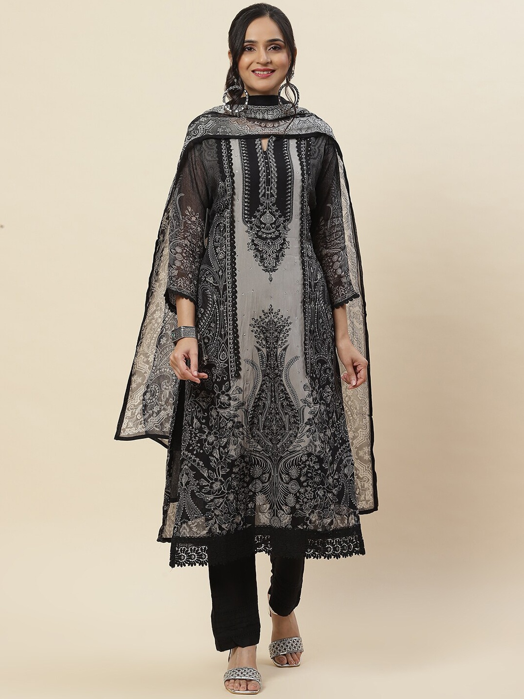 

Meena Bazaar Ethnic Motifs Printed Regular Thread Work Kurta with Trousers & With Dupatta, Black