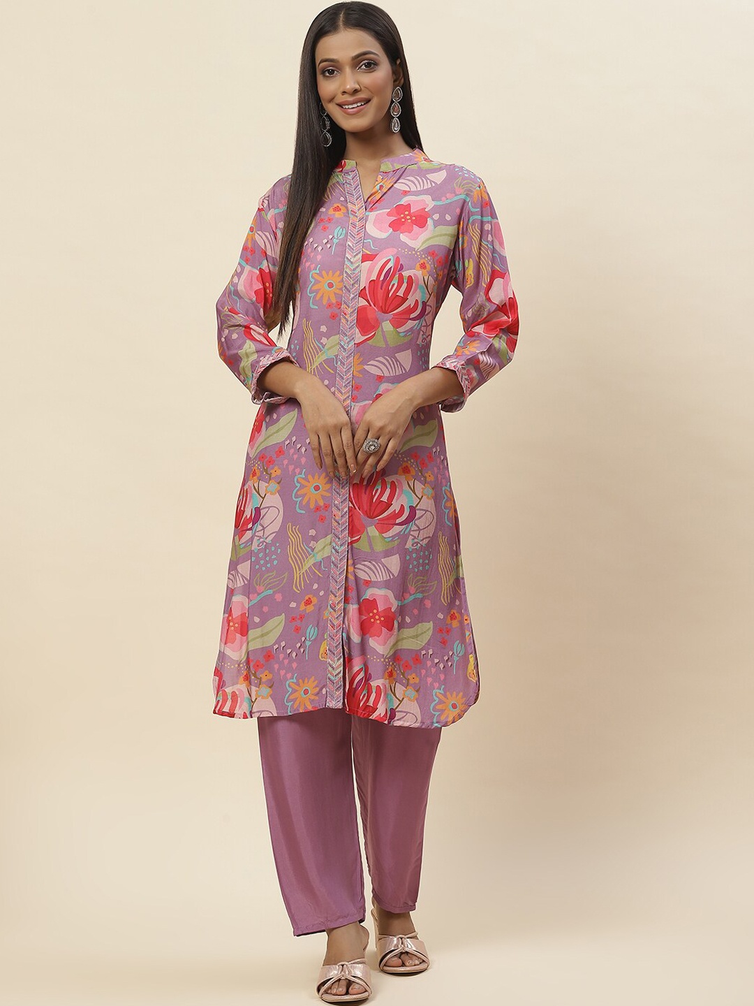 

Meena Bazaar Floral Printed Mandarin Collar Straight Kurta With Trousers, Lavender