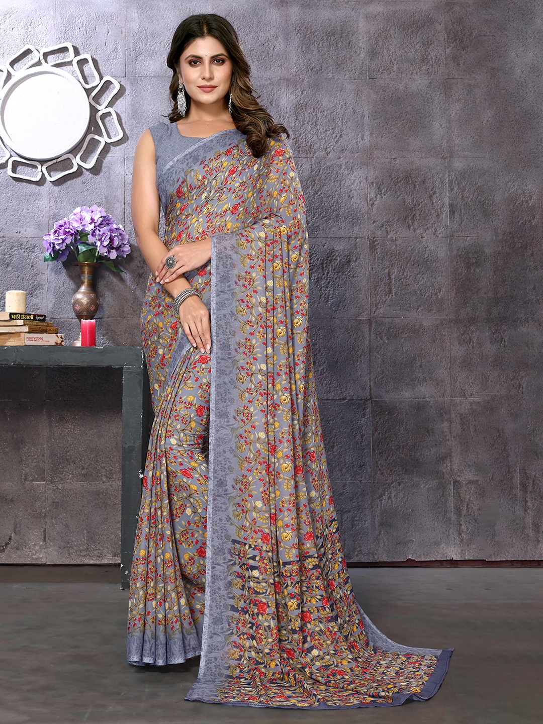 

Yashika Floral Printed Saree, Grey