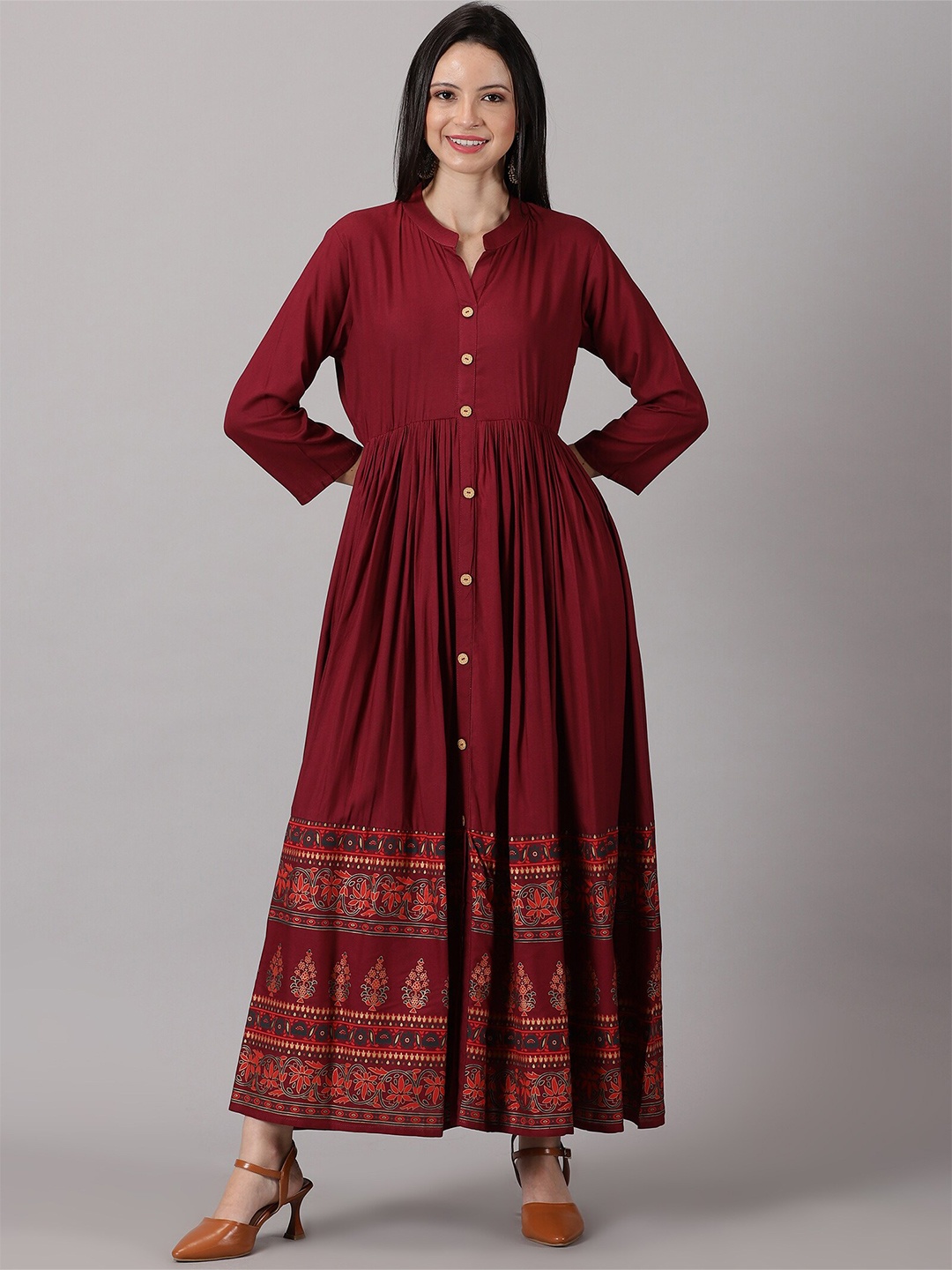 

PURSHOTTAM WALA Black Ethnic Motifs Print Mandarin Collar Fit and Flare Maxi Ethnic Dress, Maroon