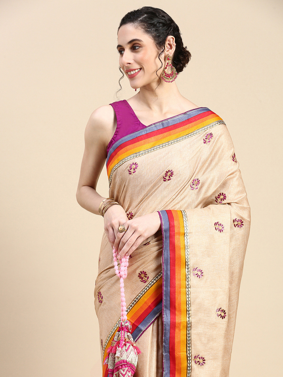 

HERE&NOW Floral Embroidered Zari Saree, Beige