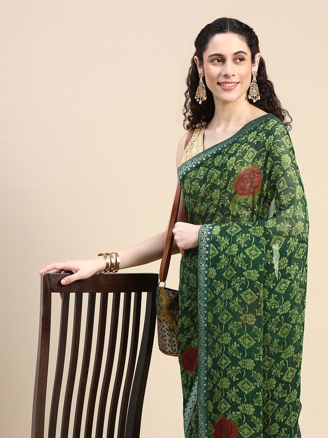 

HERE&NOW Floral Printed Zari Pure Georgette Saree, Green