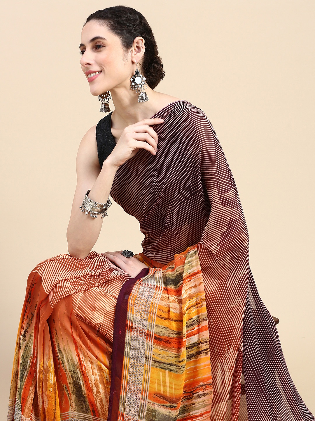 

HERE&NOW Abstract Printed Pure Georgette Saree, Gold