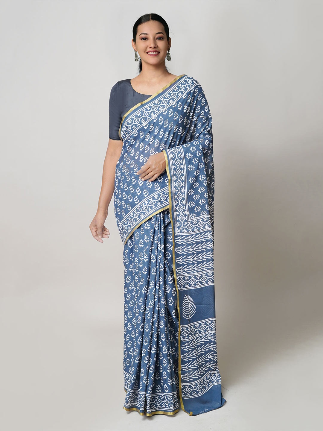 

Unnati Silks Ethnic Motifs Block Printed Zari Pure Cotton Saree, Grey